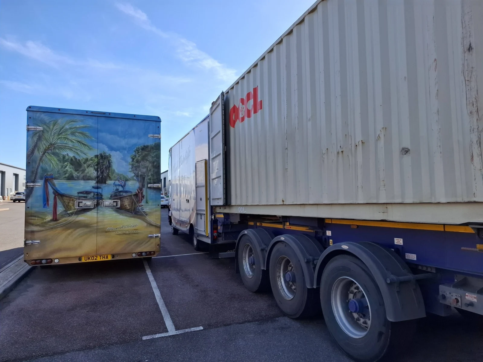 Mark Ratcliffe crew loading a Thailand-bound shipping container