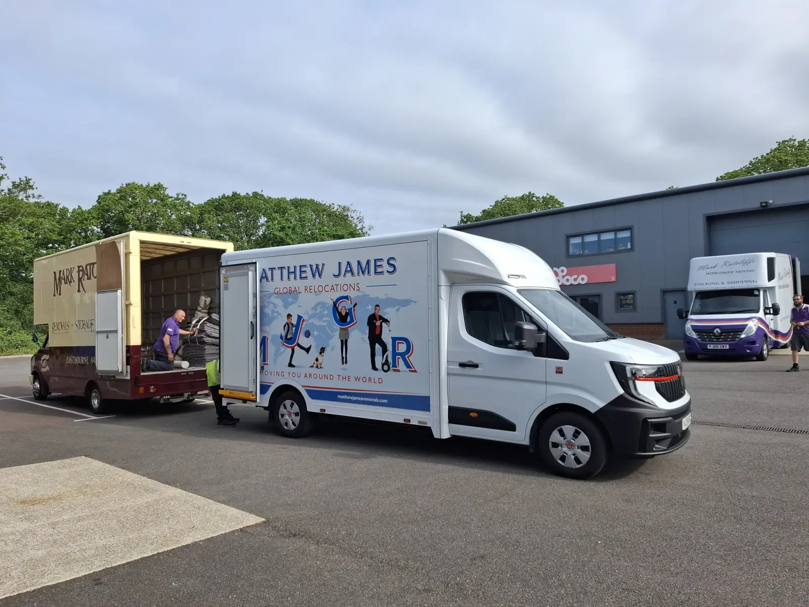 Door-to-door delivery of a UK shipment to a home in Thailand